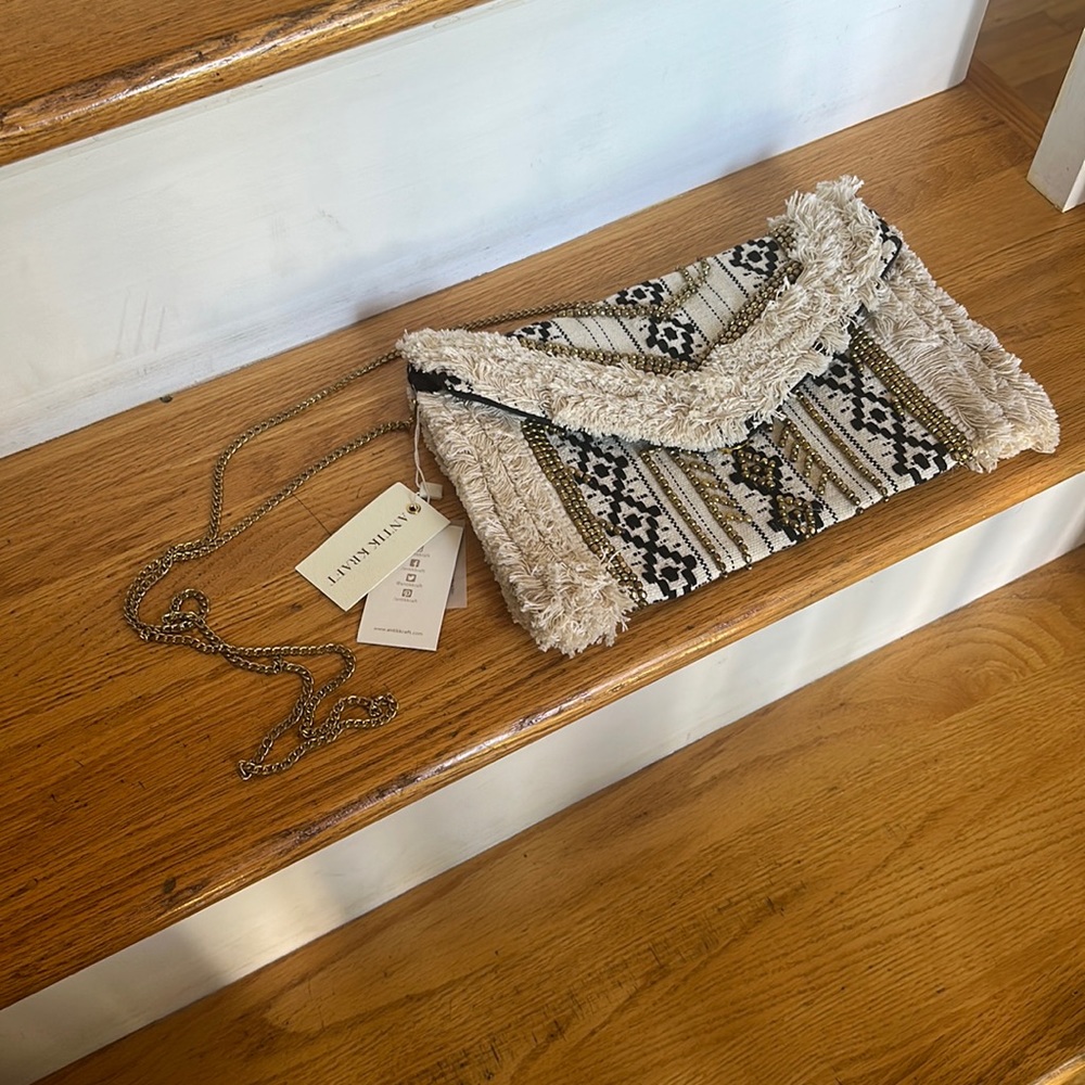 Antik Kraft crossbody
